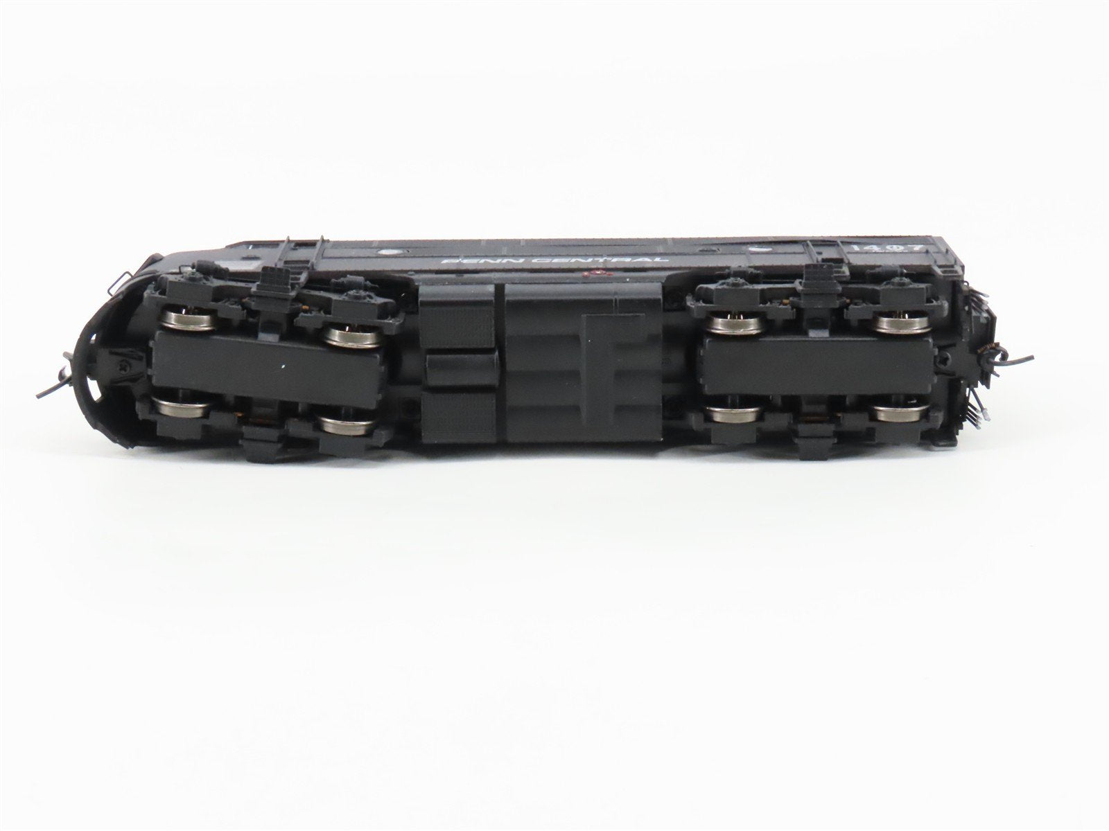 HO Broadway Limited BLI 6655 PC Penn Central EMD F3A/B Diesel Set - Paragon4