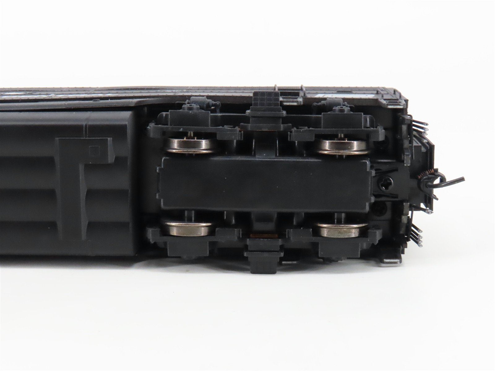HO Broadway Limited BLI 6655 PC Penn Central EMD F3A/B Diesel Set - Paragon4