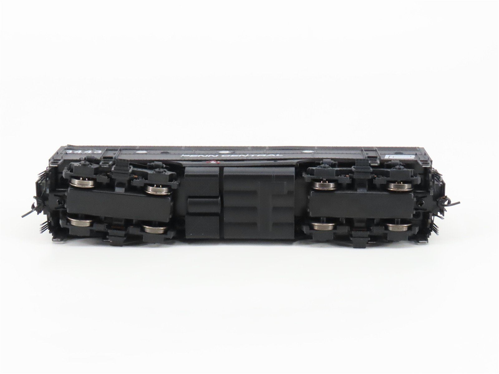 HO Broadway Limited BLI 6655 PC Penn Central EMD F3A/B Diesel Set - Paragon4