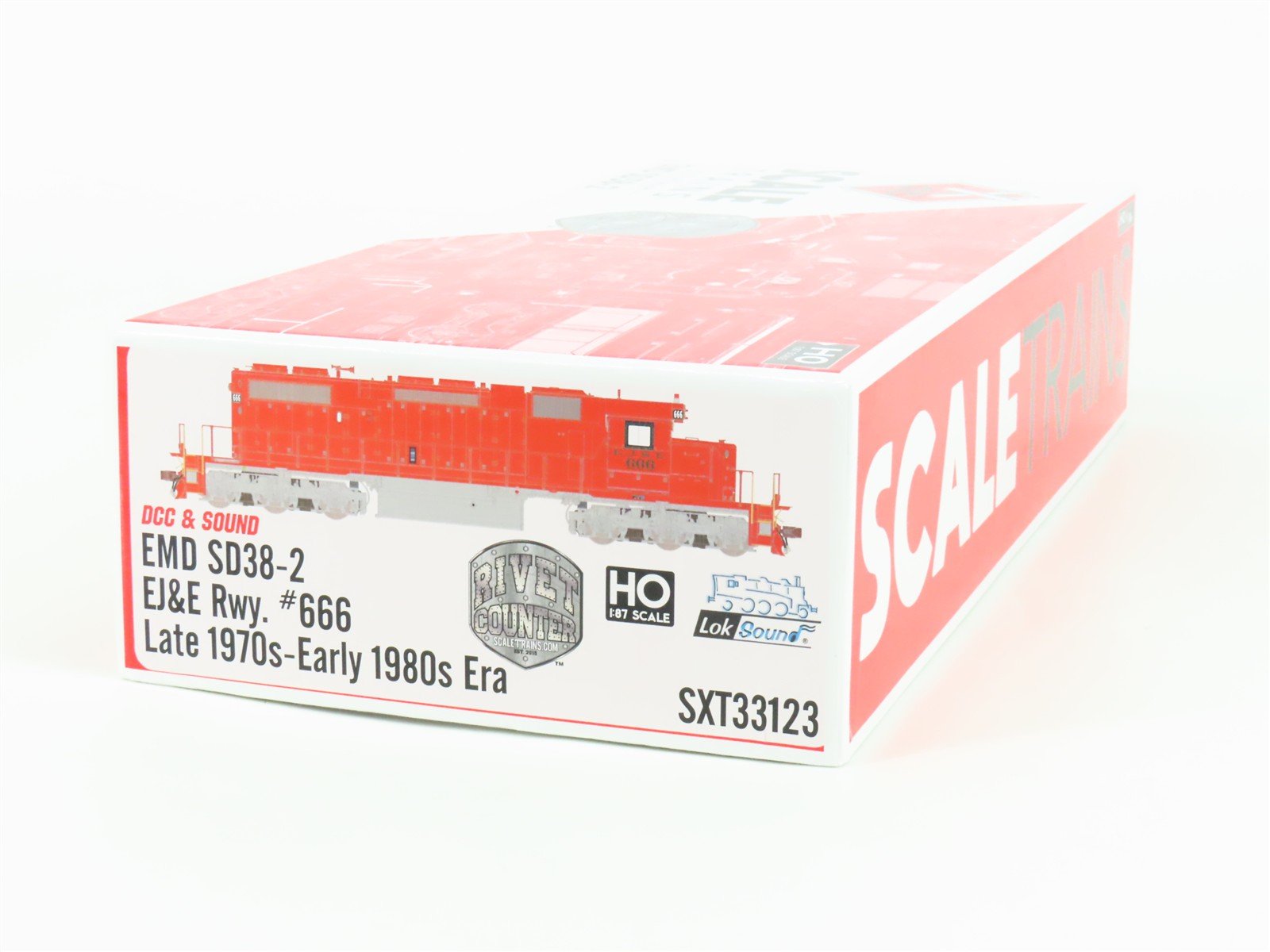 HO Scaletrains Rivet Counter SXT33123 EJ&E EMD SD38-2 Diesel #666 w/ DCC & Sound