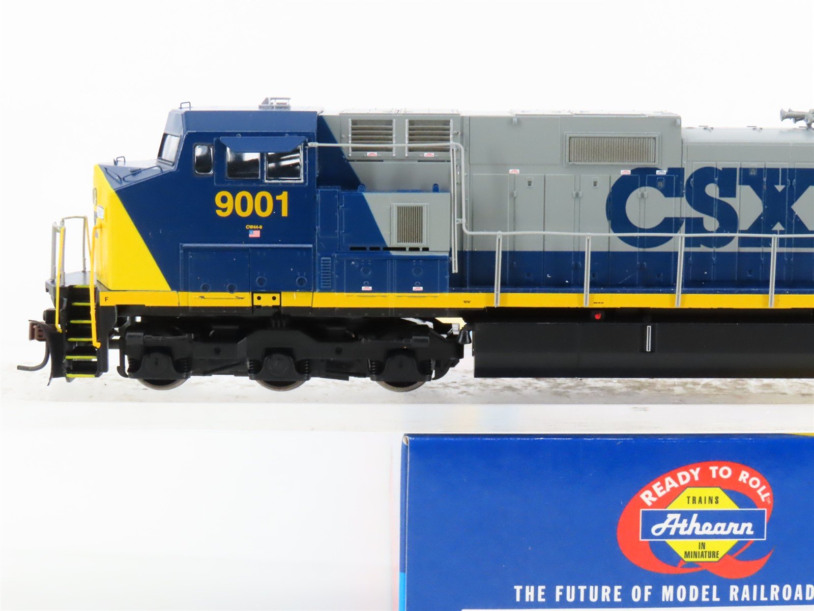 HO Athearn 78945 CSX Transportation GE Dash 9-44CW Diesel #9001 w/ DCC & Sound
