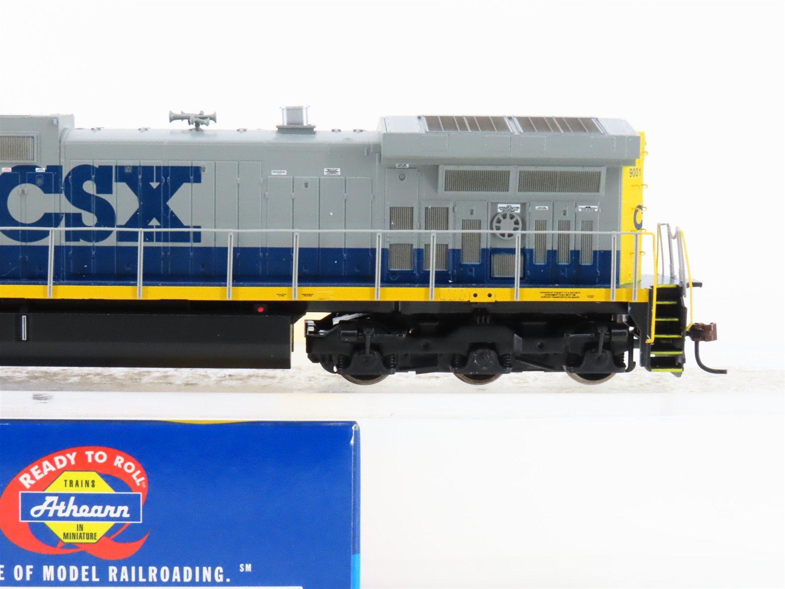 HO Athearn 78945 CSX Transportation GE Dash 9-44CW Diesel #9001 w/ DCC & Sound