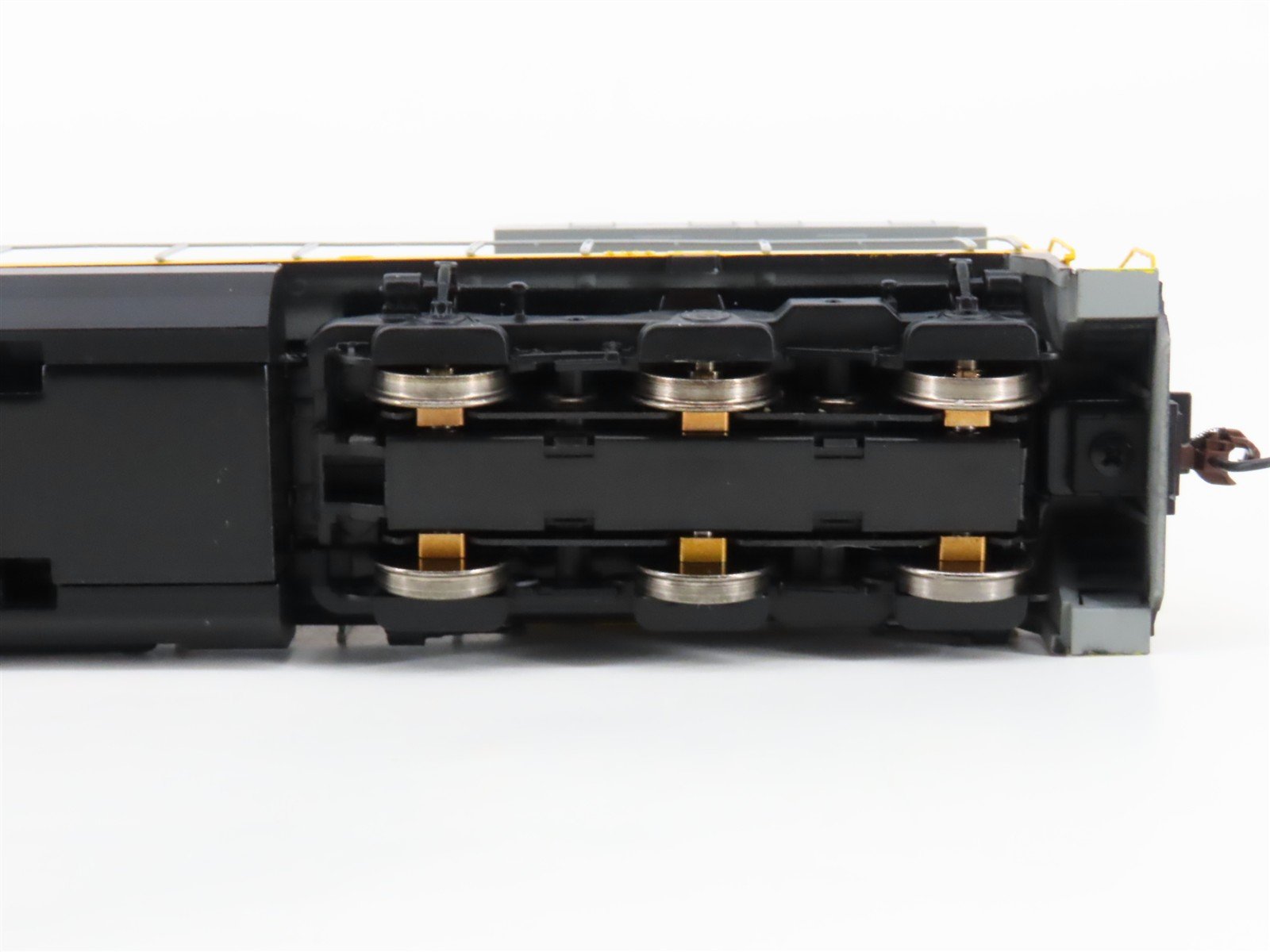HO Athearn 78945 CSX Transportation GE Dash 9-44CW Diesel #9001 w/ DCC & Sound