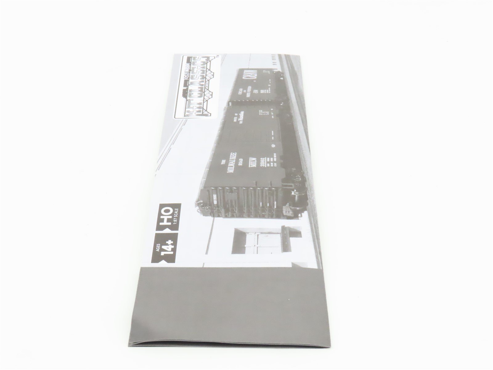 HO Scaletrains Kit Classics SXT1235 MILW Hiawatha Route 40' PS-1 Box Car #35025