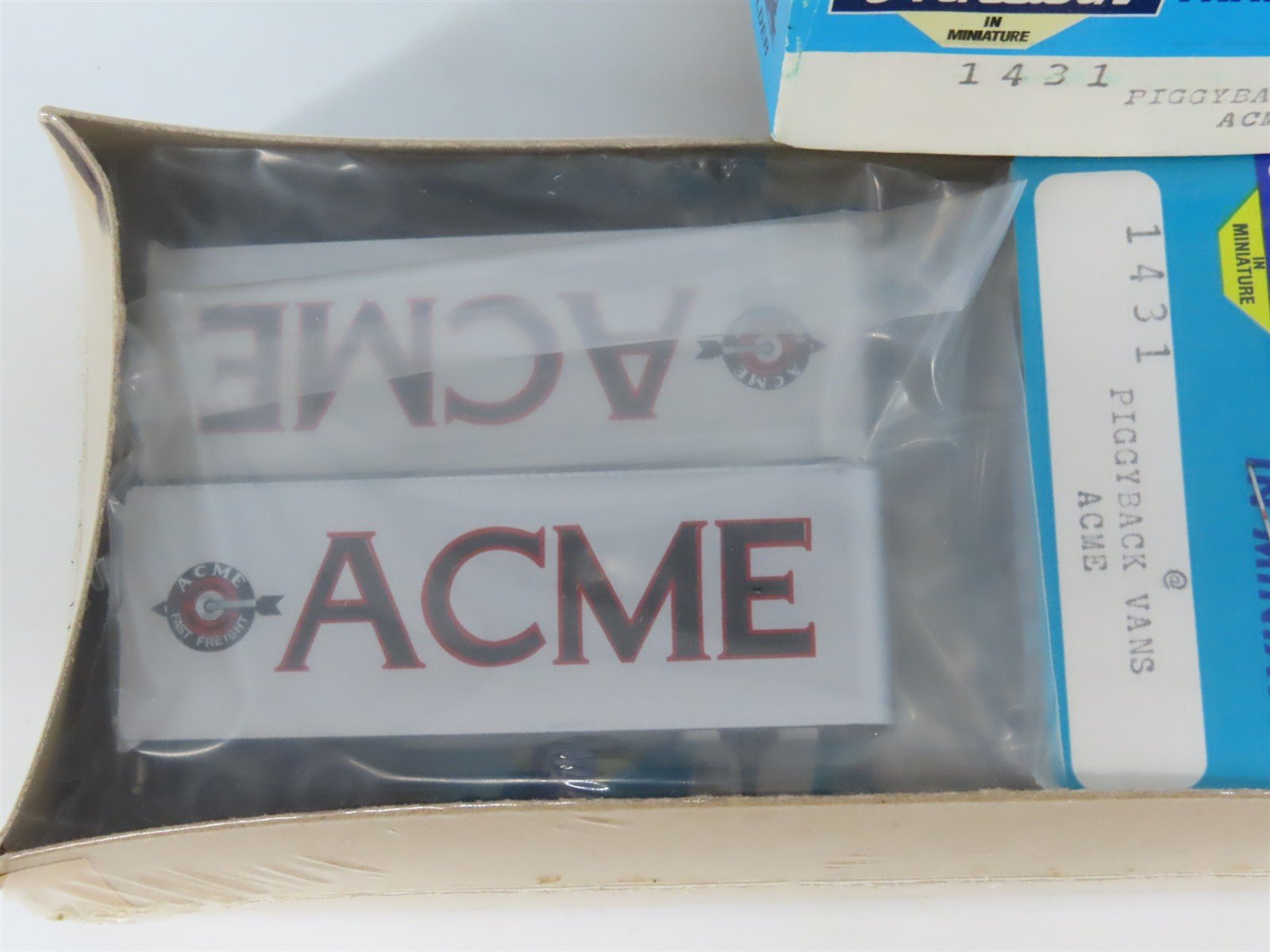 HO Scale Athearn 1431 Acme Piggyback Vans 4-Pack Sealed