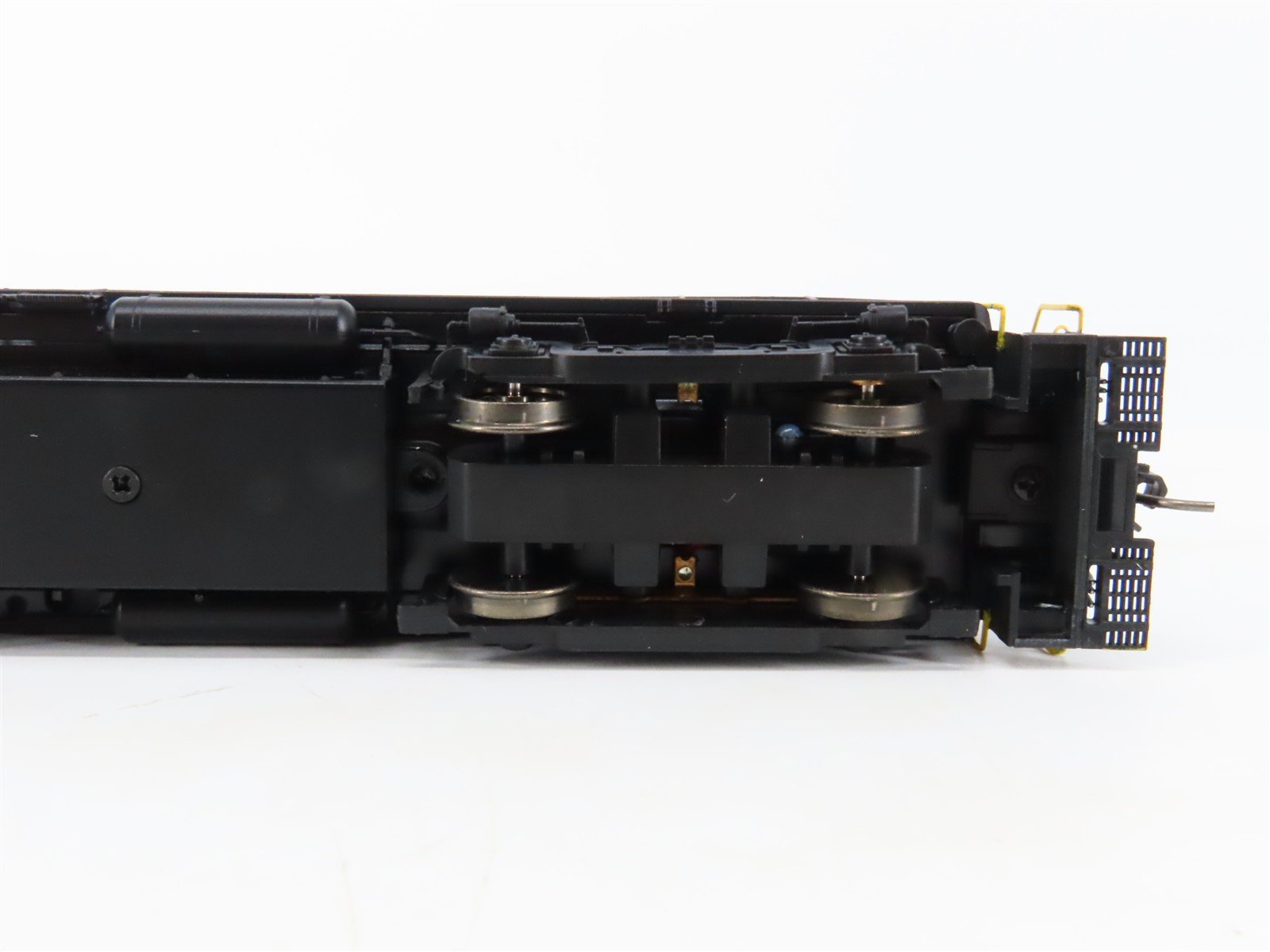 HO Bowser Executive 24687 PRR Pennsylvania ALCO RS-3 Diesel #8592 w/ DCC & Sound