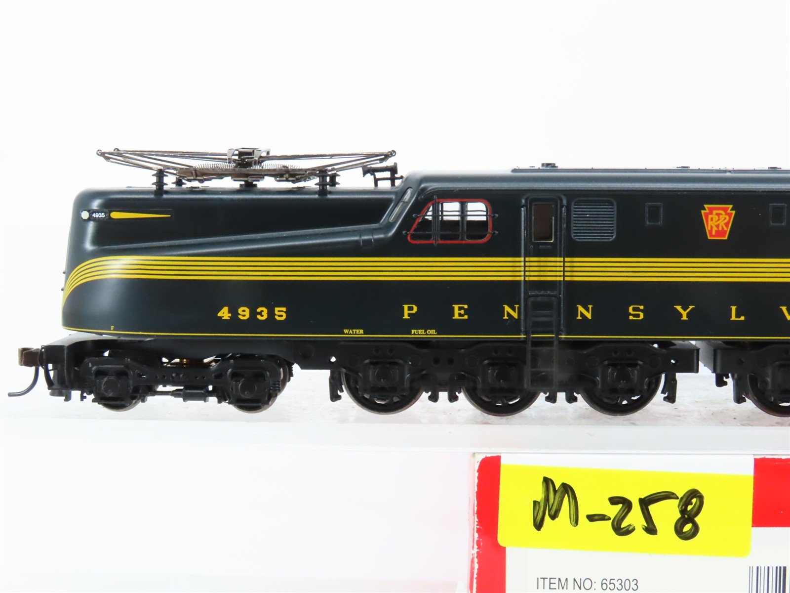 HO Scale Bachmann 65303 PRR Pennsylvania GG1 Electric #4935 w/ DCC & Sound
