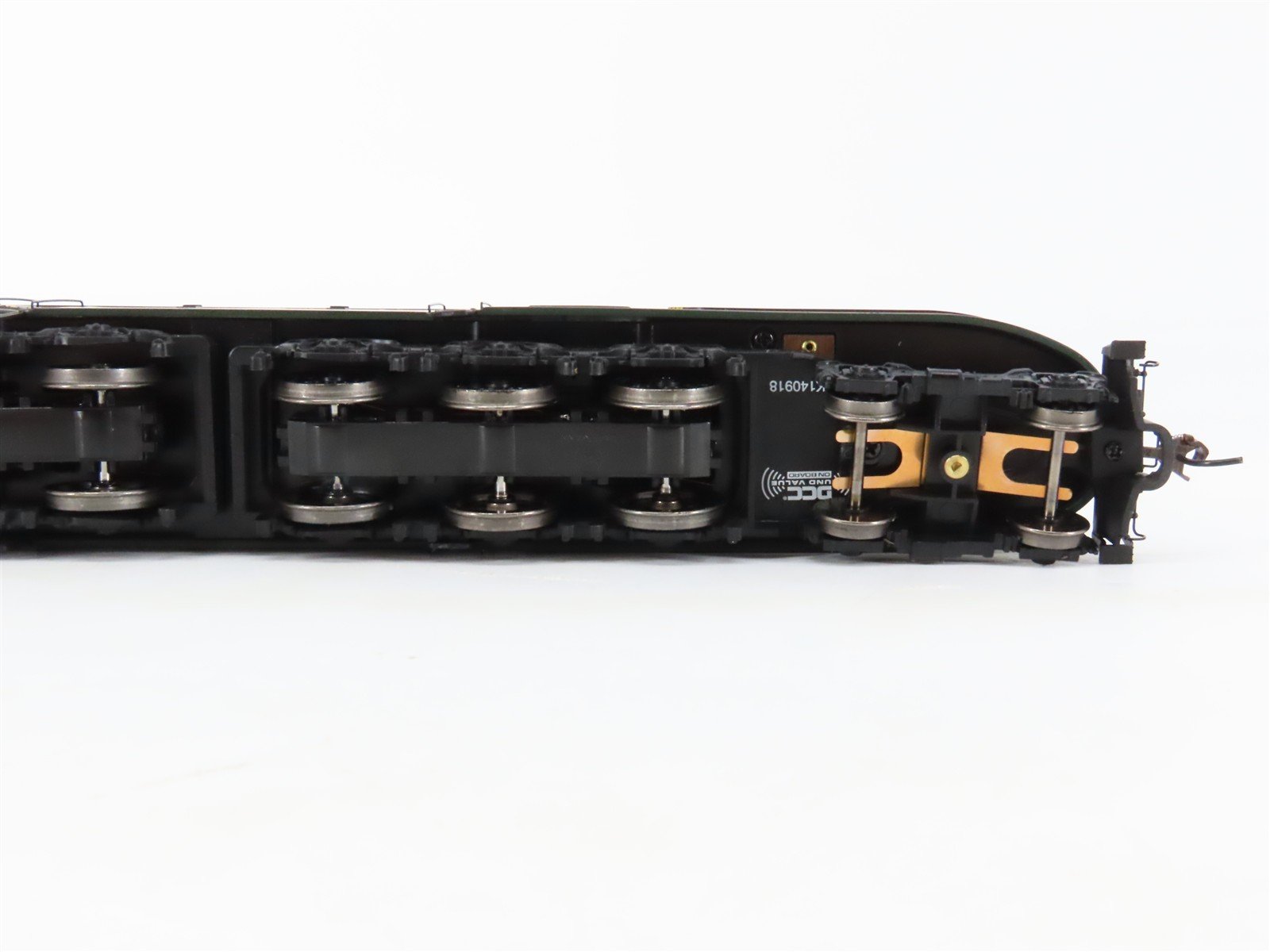 HO Scale Bachmann 65303 PRR Pennsylvania GG1 Electric #4935 w/ DCC & Sound