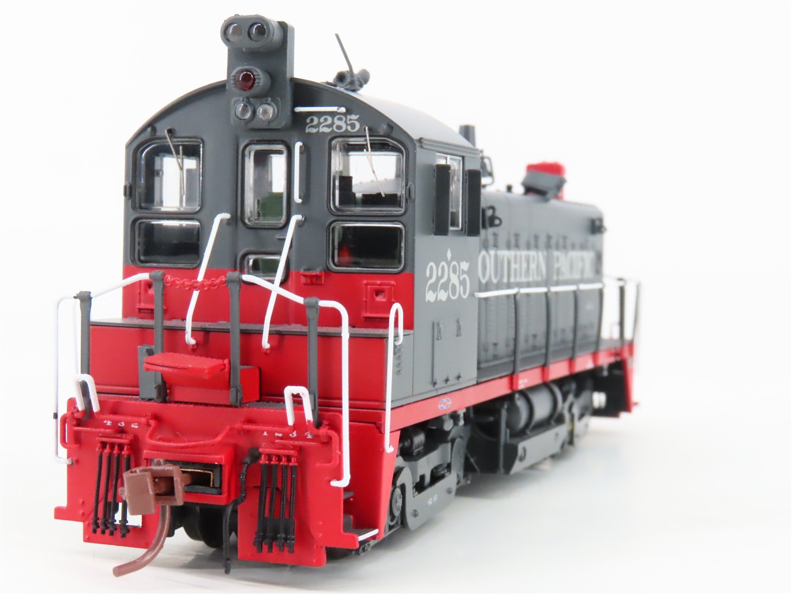 HO Scale Rapido 27557 SP Southern Pacific SW1200 Diesel Loco #2285 wDCC & Sound