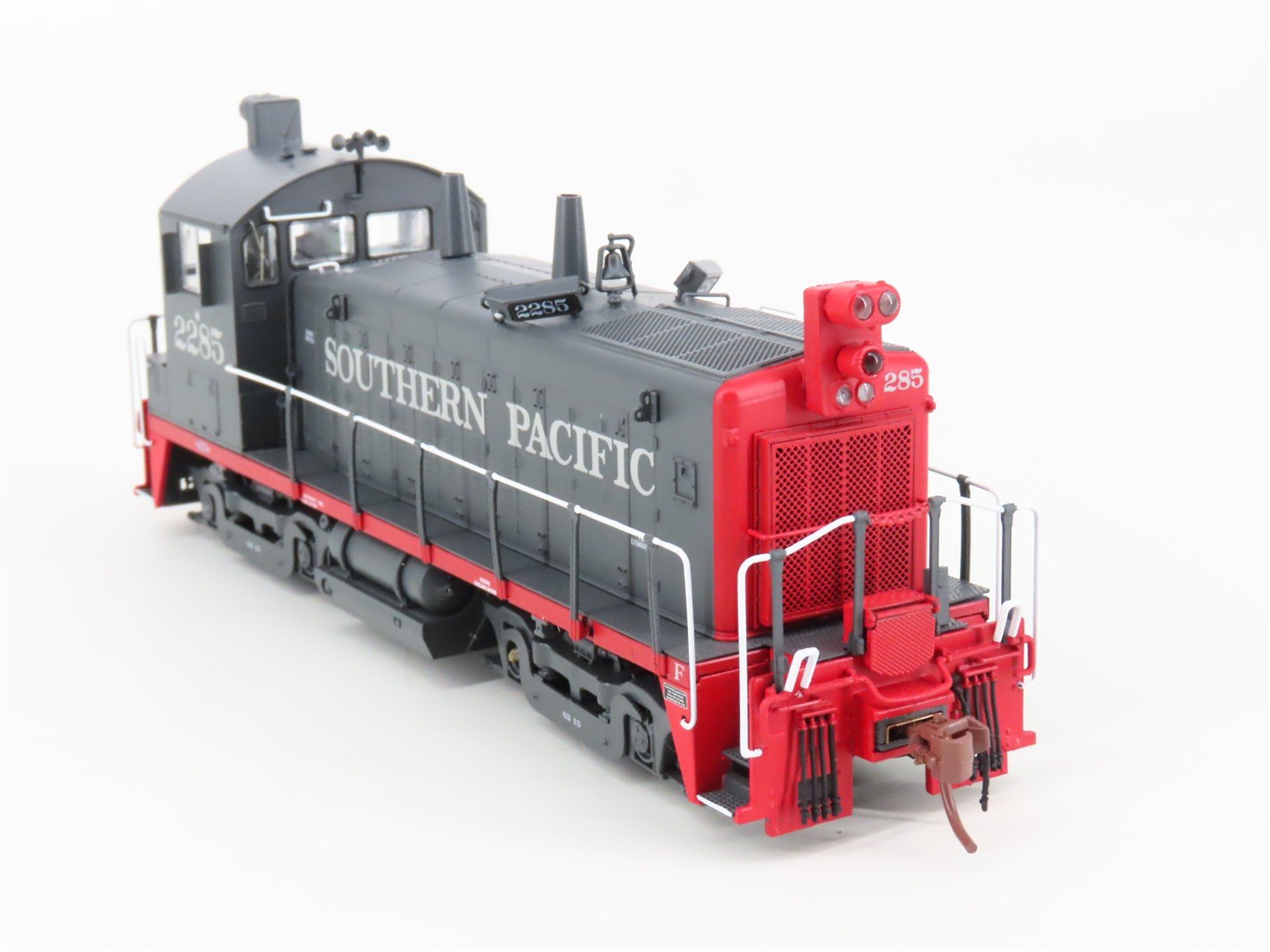 HO Scale Rapido 27557 SP Southern Pacific SW1200 Diesel Loco #2285 wDCC & Sound