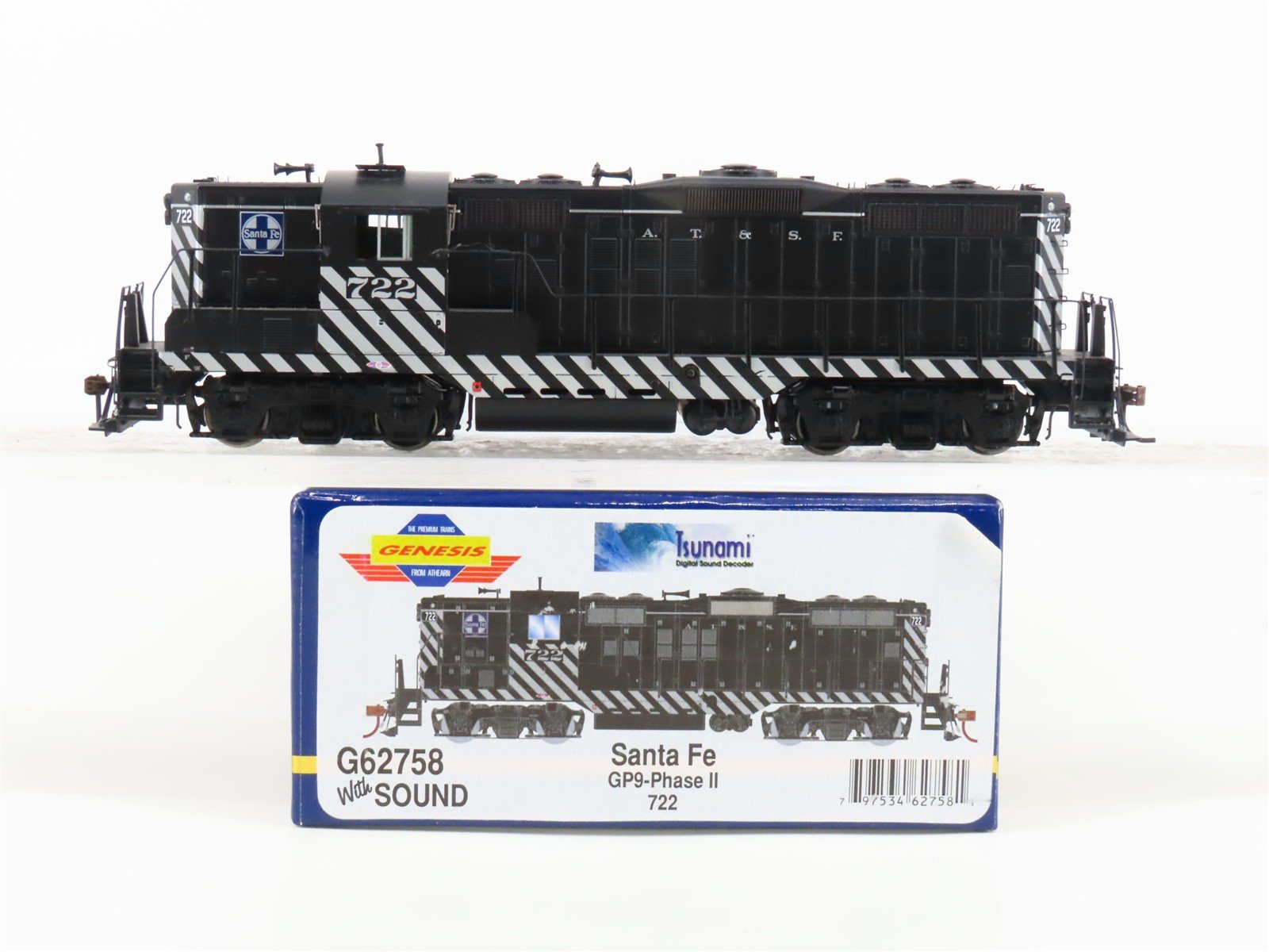 HO Athearn Genesis G62758 ATSF Santa Fe GP9 Diesel Loco #722 wDCC & Sound
