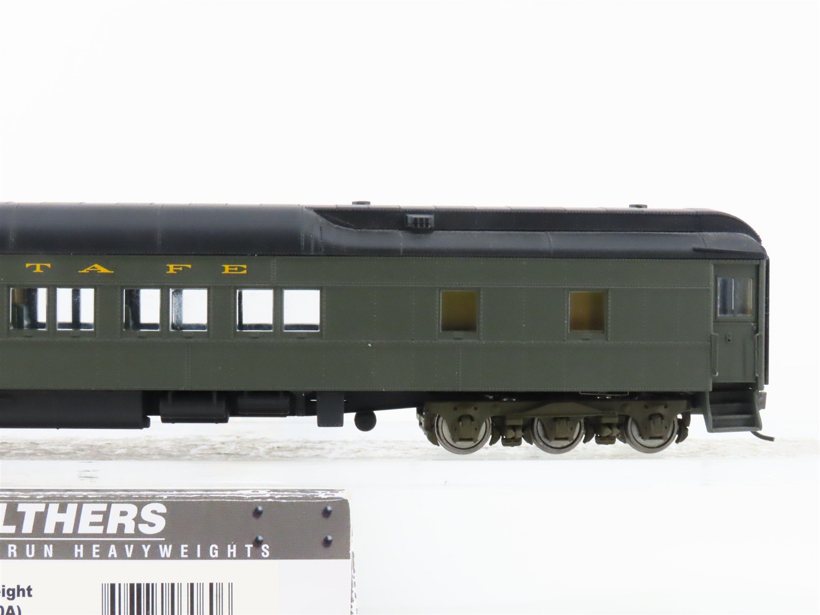 HO Scale Walthers 932-10002 ATSF Santa Fe Heavyweight 12-1 Passenger Car