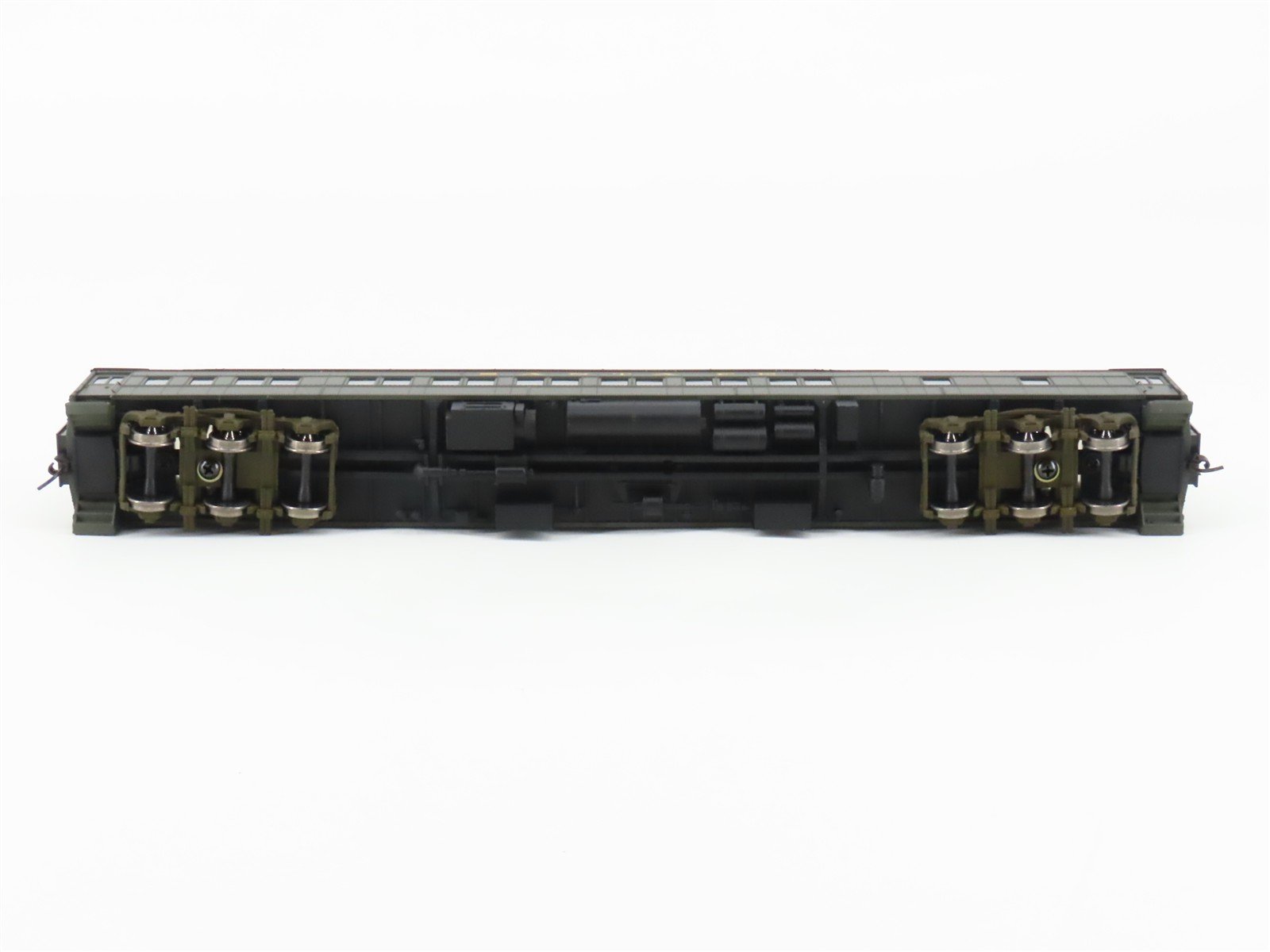 HO Scale Walthers 932-10002 ATSF Santa Fe Heavyweight 12-1 Passenger Car