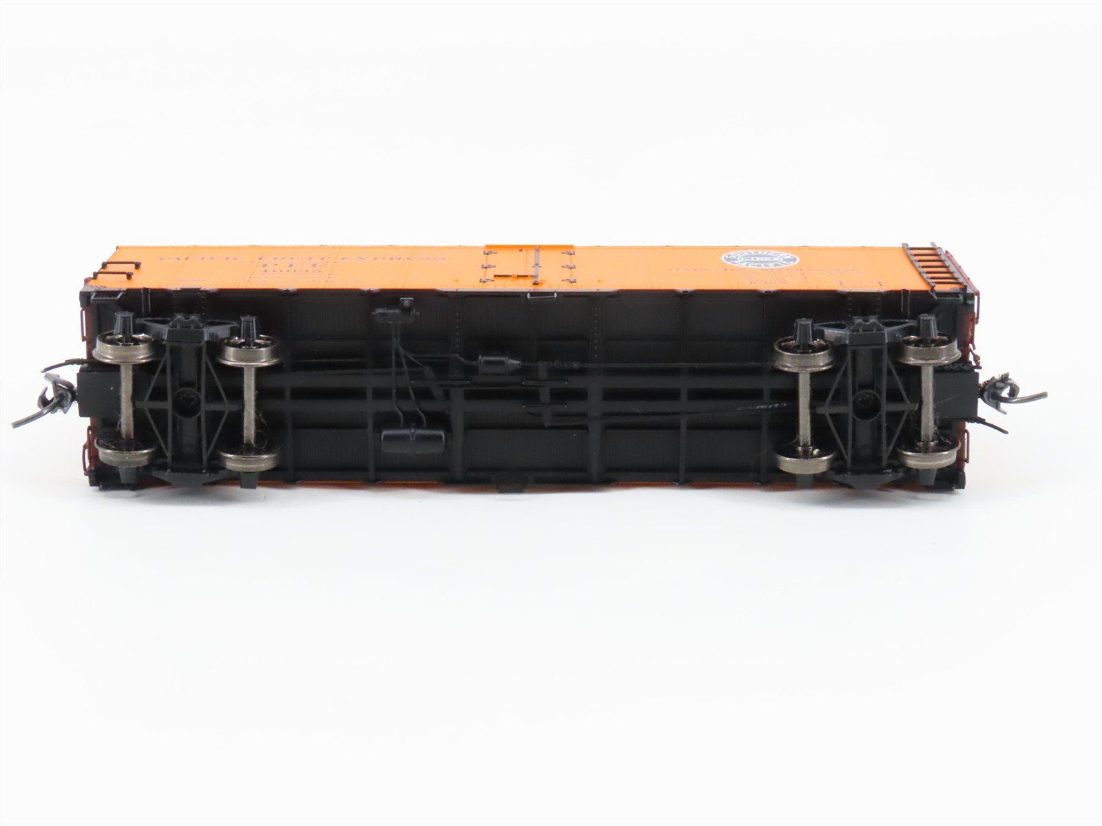HO Intermountain 46709P-01 PFE Southern Pacific R-40-10 Refrigerator Car #40035