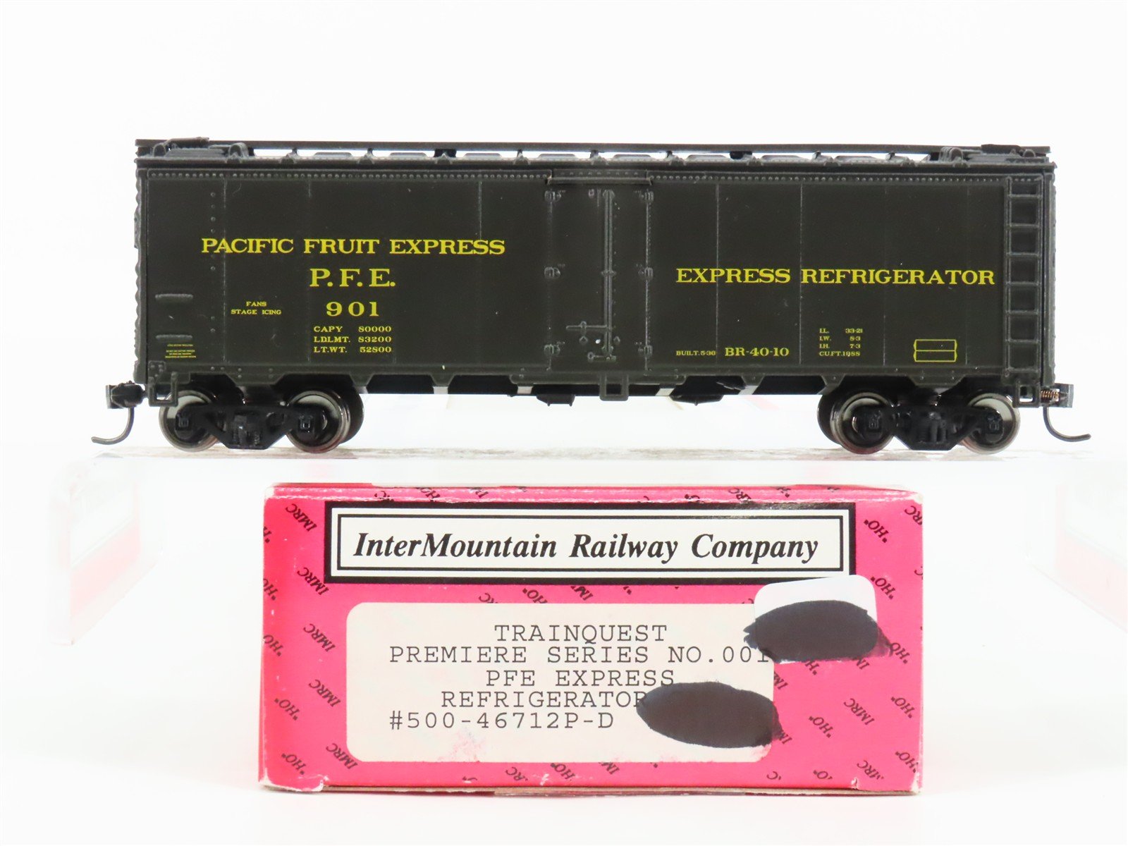 HO Intermountain 500-46712P-D PFE Pacific Fruit Express Refrigerator Car #901