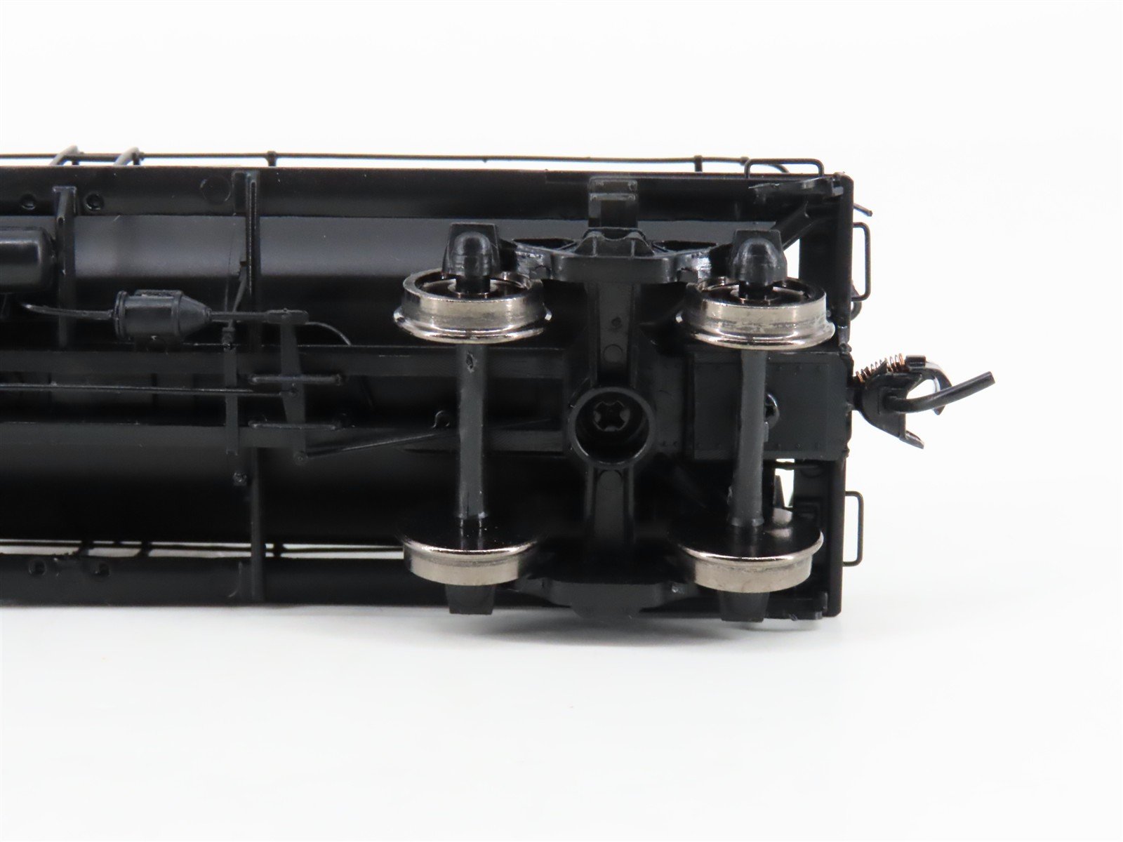 HO Scale Walthers 905-2011 CDLX California Dispatch Single Dome Tankcar #817