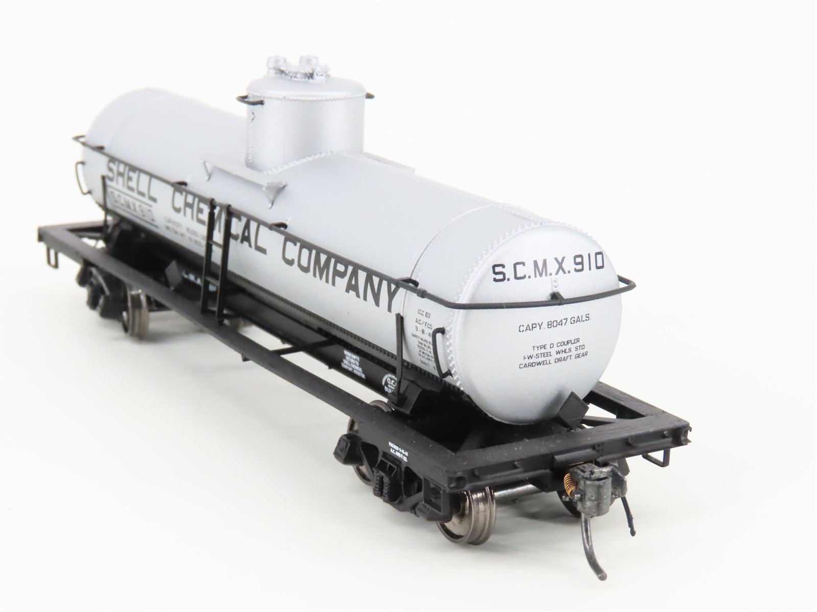 HO Scale Intermountain 46302-27 SCMX Shell Chemical Single Dome Tankcar #910