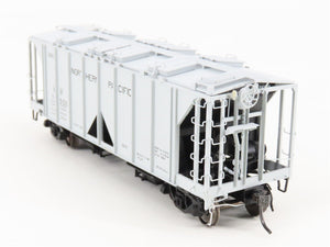 HO Scale Intermountain 48635-07 NP Northern Pacific 2-Bay Covered Hopper #75002
