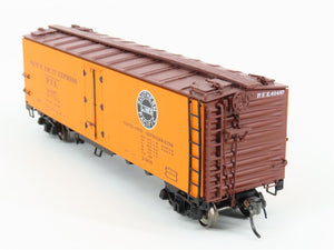HO Scale Intermountain 46709P-04 PFE Southern Pacific R-40-10 Reefer Car #40487
