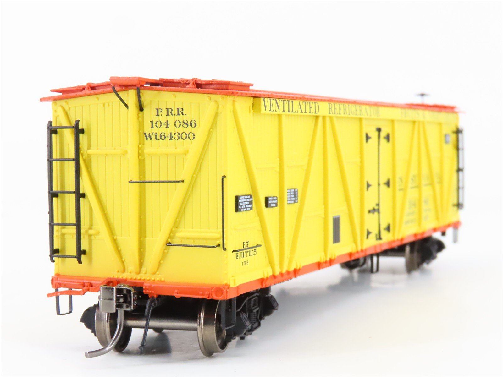 HO Scale Rapido 177201A FGE/PRR Pennsylvania R7 Reefer Car #104086