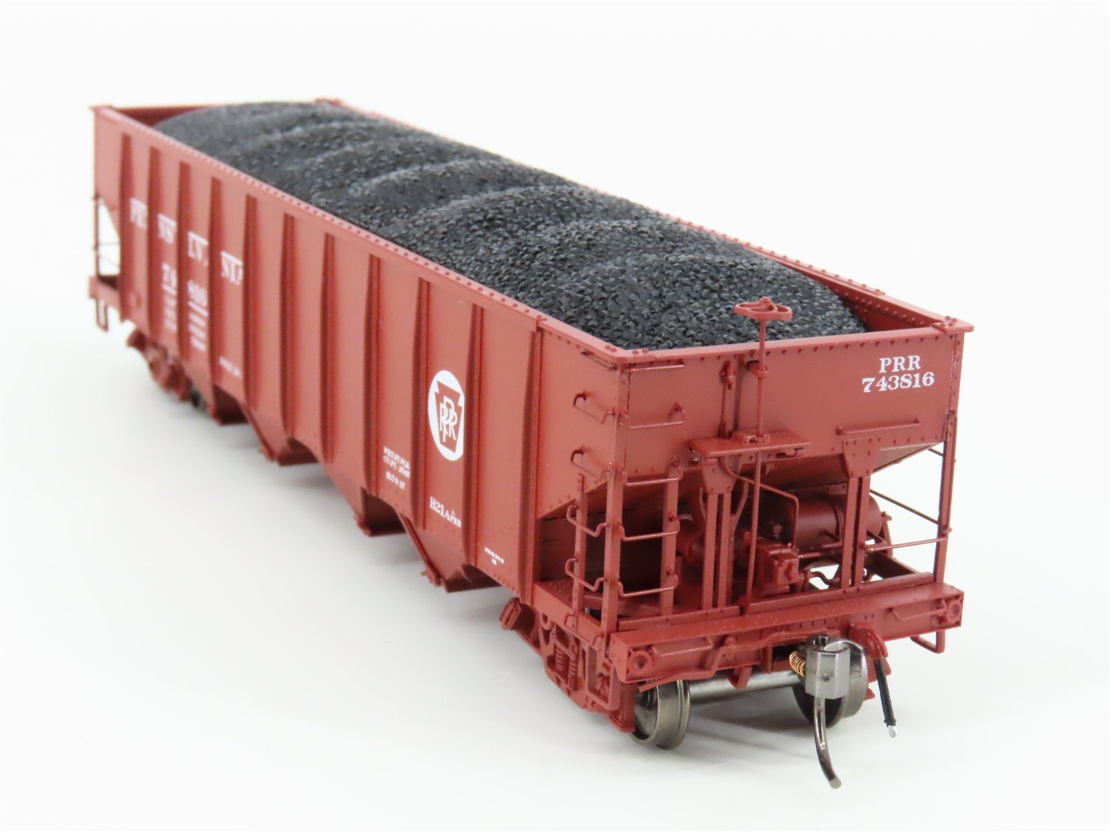 HO Scale Rapido 178003A PRR Pennsylvania H21A 4-Bay Hopper #743816 w/ Coal Load
