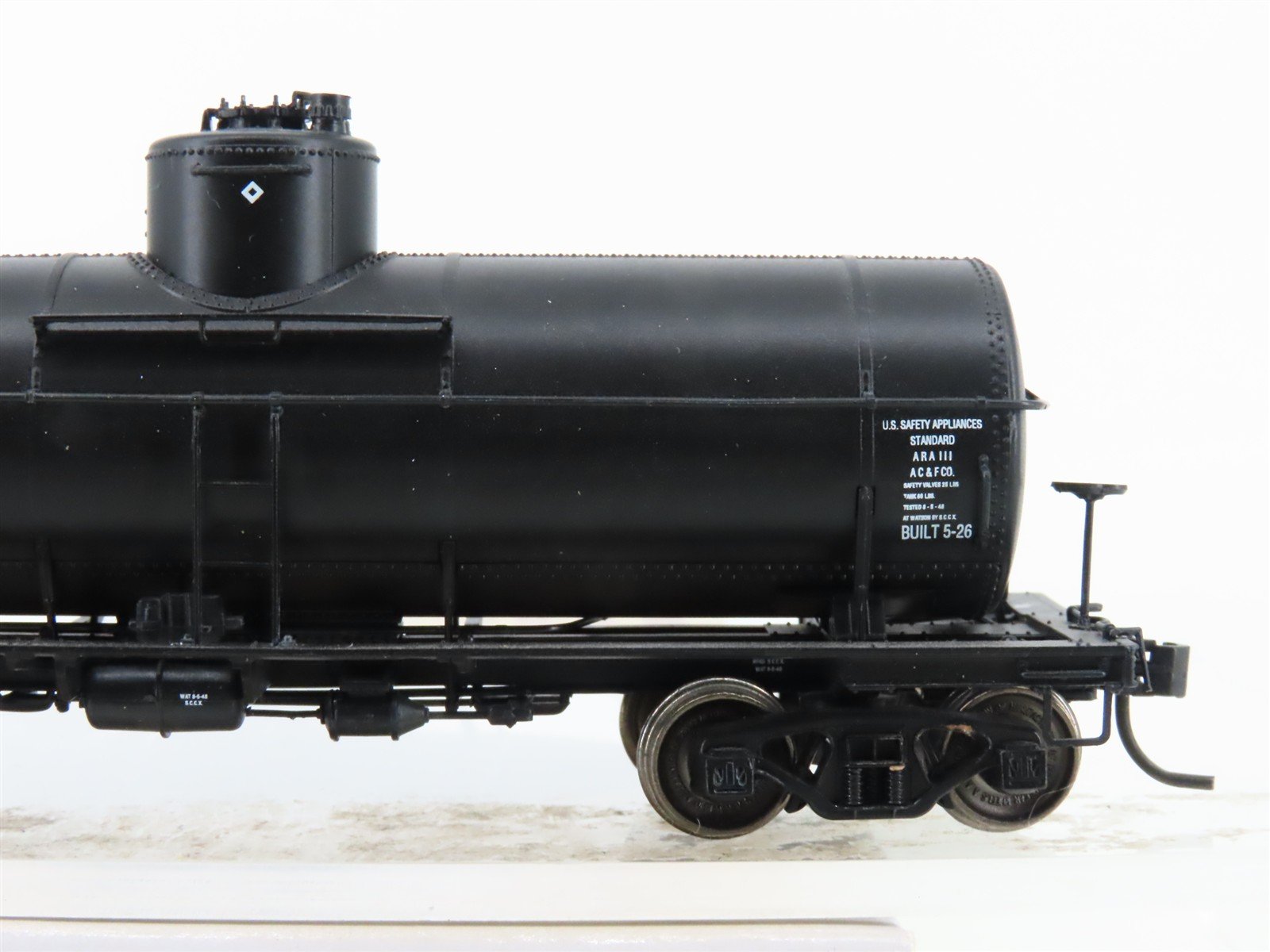HO Scale Proto 2000 SCCX Shell Oil 8k Gal Type 21 Single Dome Tankcar #1515