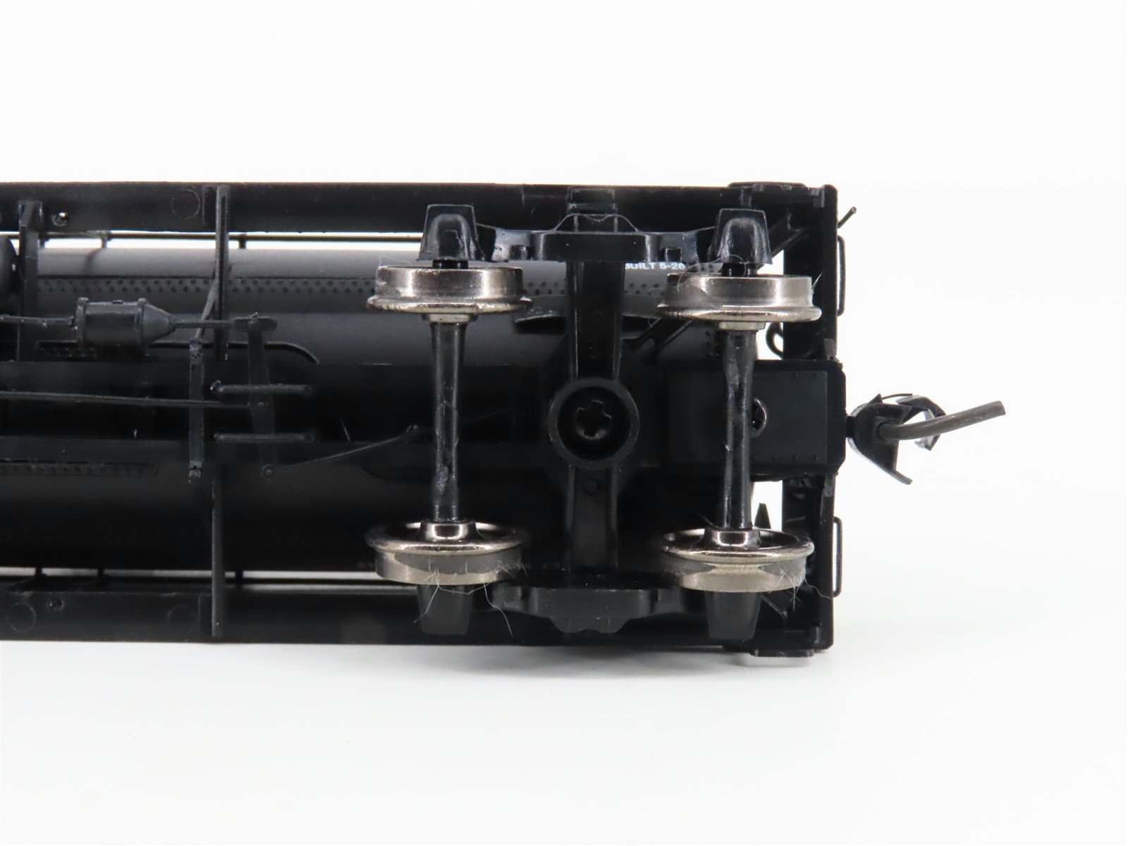 HO Scale Proto 2000 SCCX Shell Oil 8k Gal Type 21 Single Dome Tankcar #1515