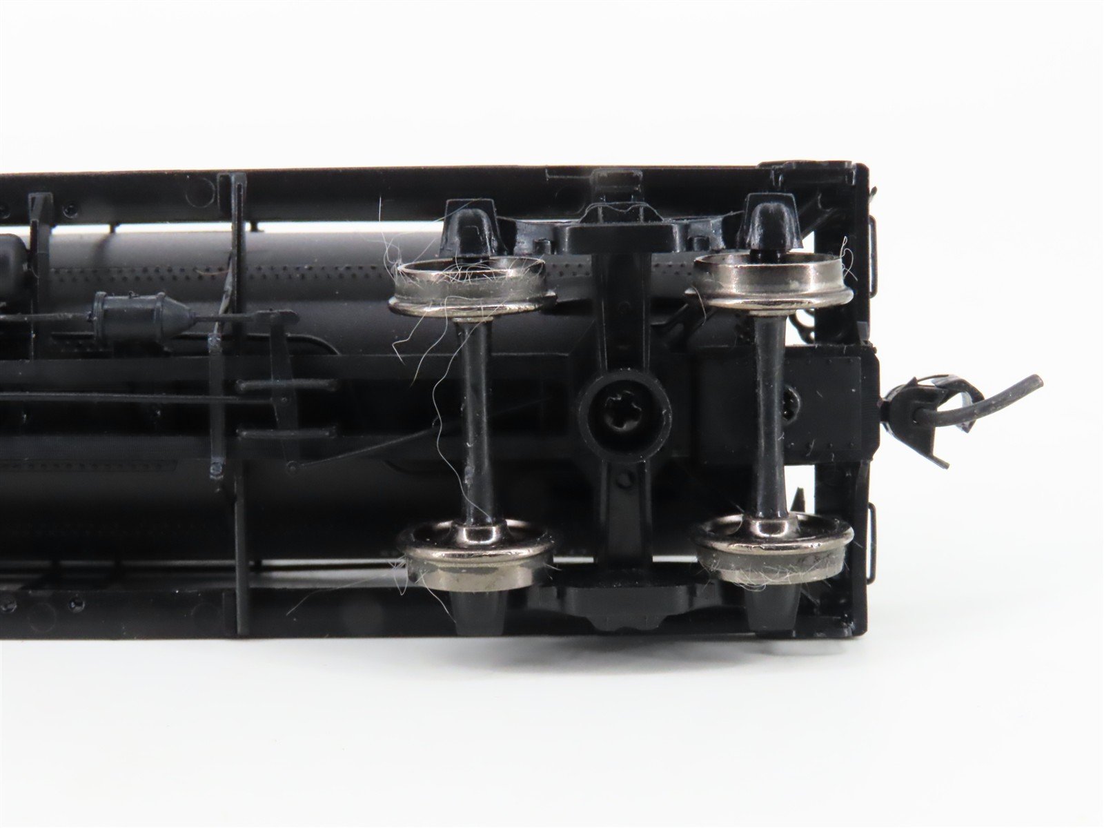HO Scale Proto 2000 SCCX Shell Oil 8k Gal Type 21 Single Dome Tankcar #1508