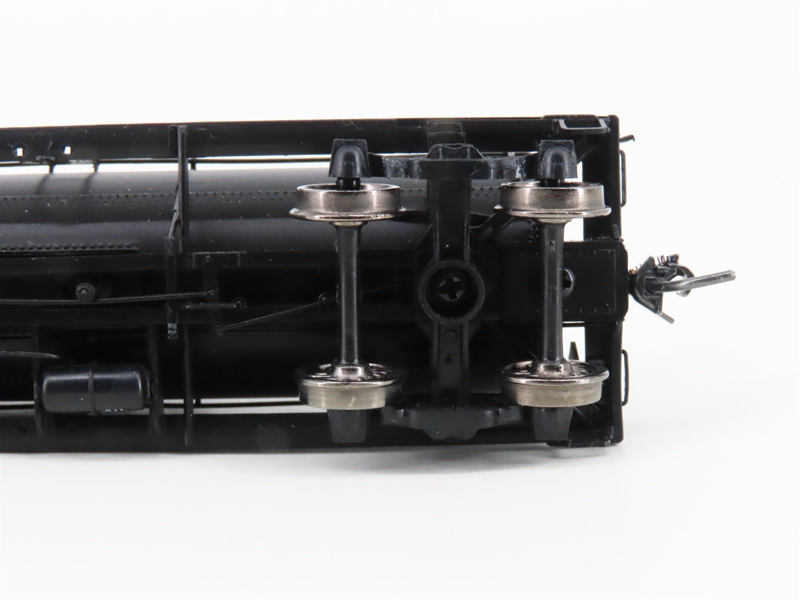 HO Scale Proto 2000 30652 RPX Shell 8k Gal Type 21 Single Dome Tankcar #2490