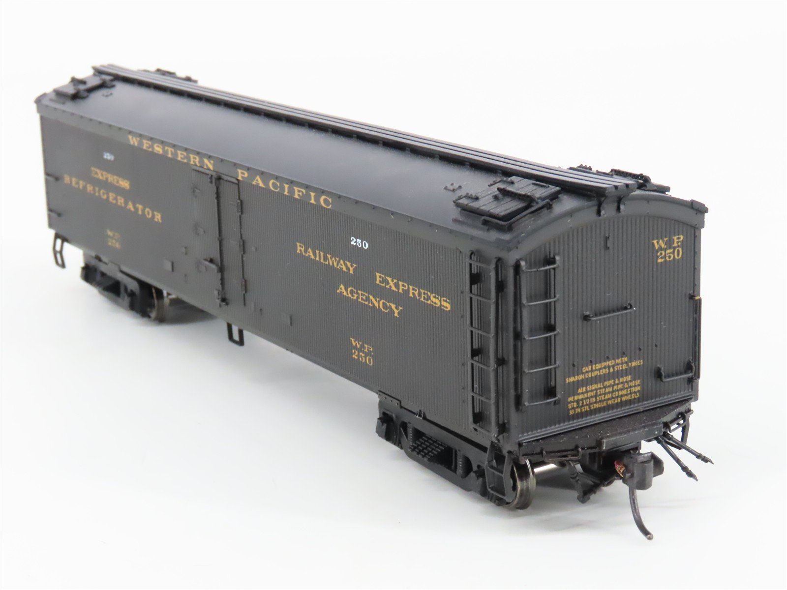 HO Scale Broadway Limited BLI 880 WP Western Pacific 53' Express Reefer #250