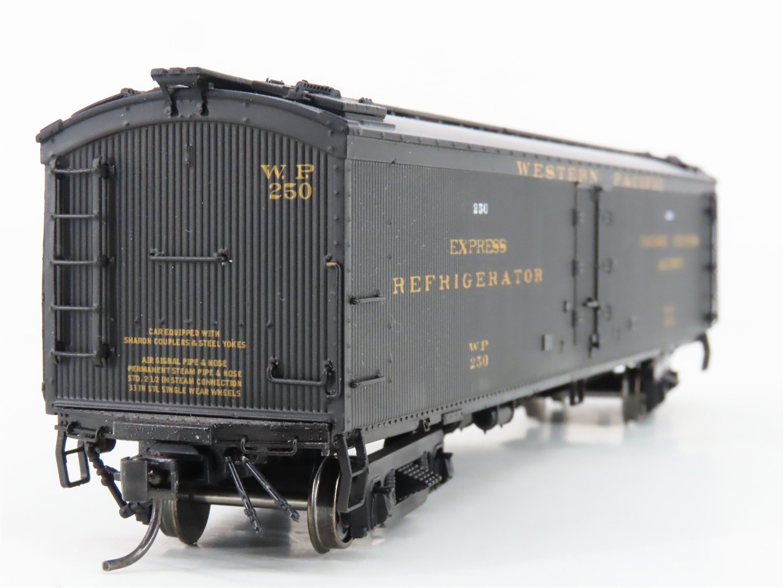 HO Scale Broadway Limited BLI 880 WP Western Pacific 53' Express Reefer #250