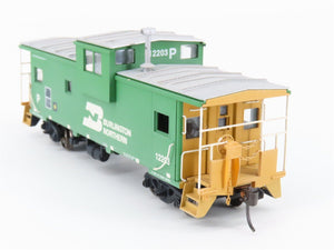 HO Atlas 1901-2 BN Burlington Northern Wide Vision Caboose #12203 Weathered