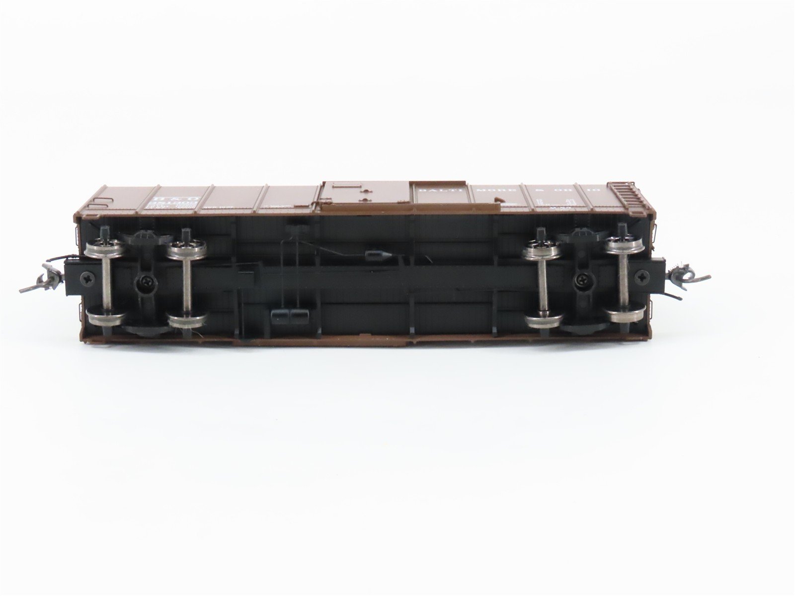 HO Scale Fox Valley FVM 30303 B&O Baltimore & Ohio Wagontop Boxcar #381303