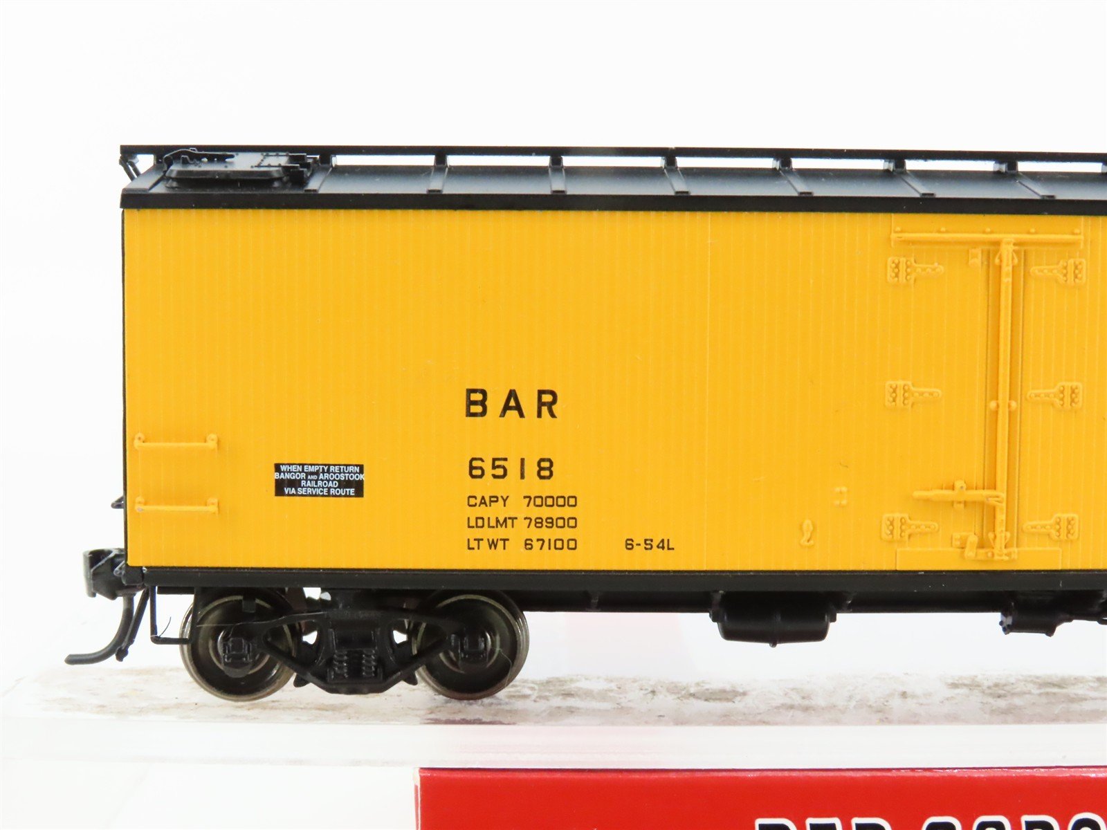 HO Scale Red Caboose RR-34421-18 BAR Bangor & Aroostook Reefer Car #6518