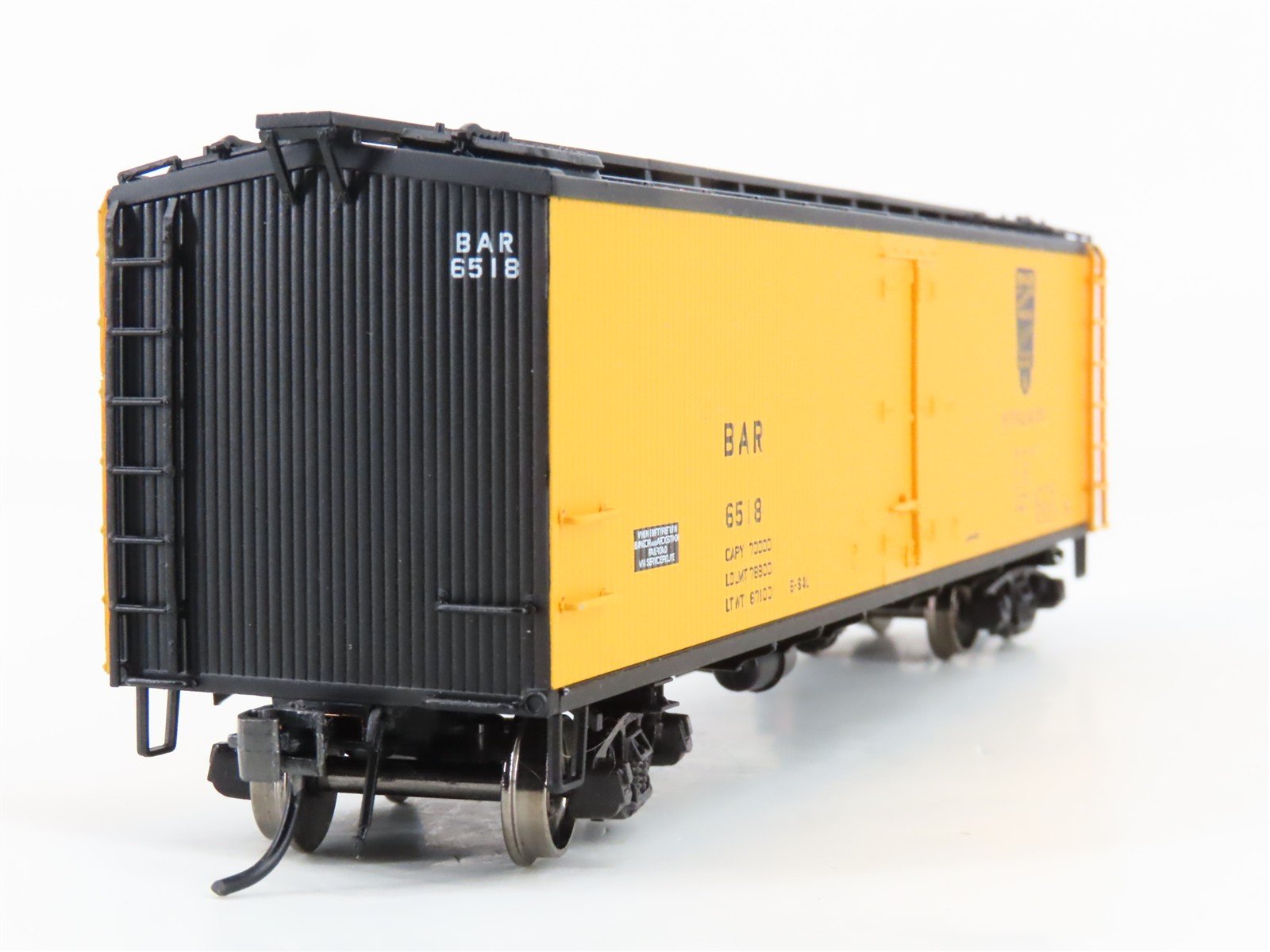 HO Scale Red Caboose RR-34421-18 BAR Bangor & Aroostook Reefer Car #6518