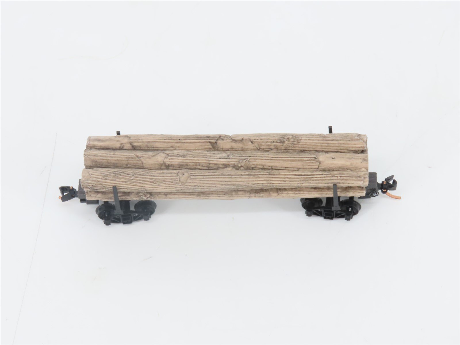 N Scale Micro-Trains MTL 11400050 40' Modern Log Car w/ Uprights & Log Load
