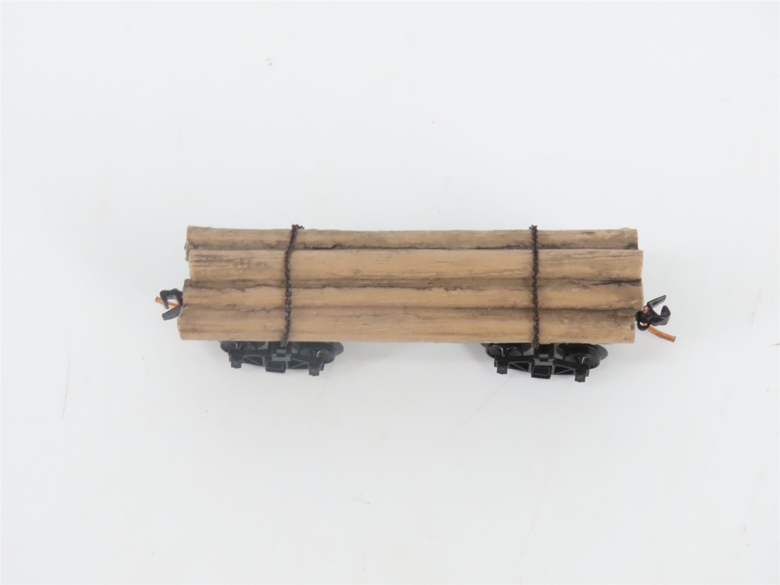 N Scale Micro-Trains MTL 11300530 30' Skeleton Log Car w/ Log Load