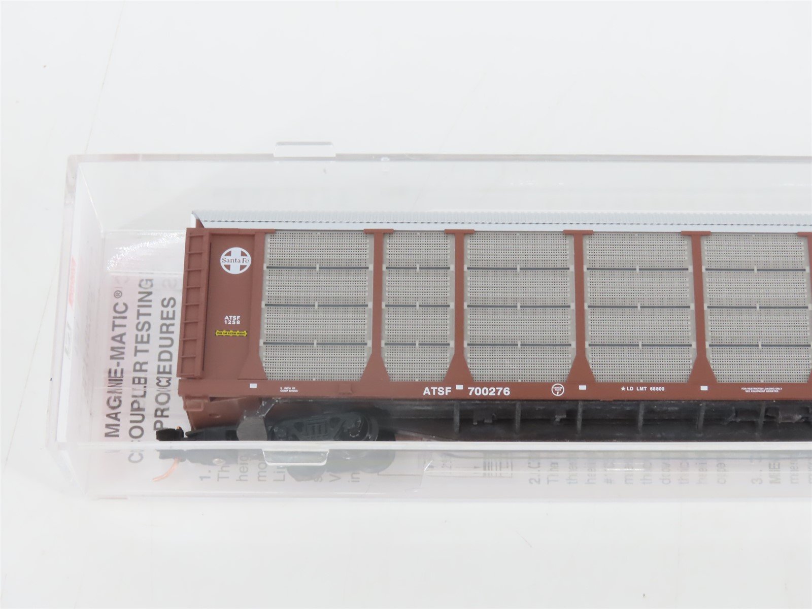N Micro-Trains MTL 111010 ATSF Santa Fe 89' Tri-Level Closed Auto Rack #700276