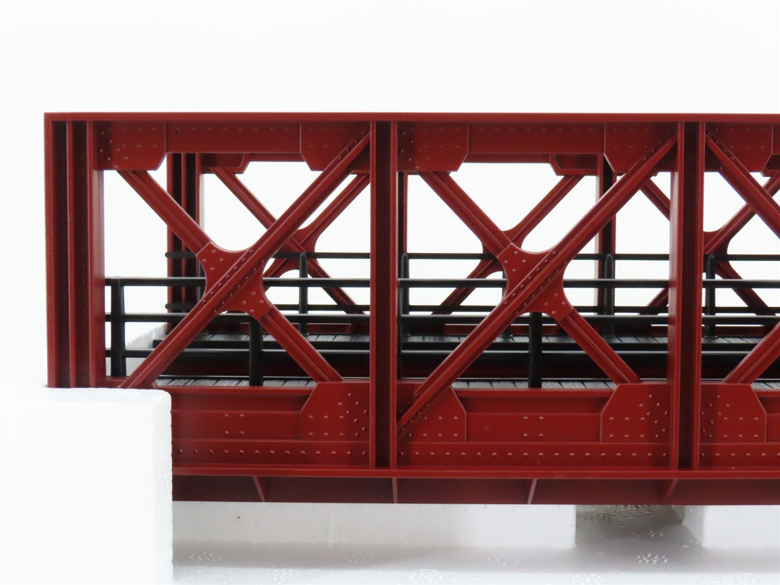 O 1/48 Scale MTH RailKing 40-1032 Rust Girder Bridge