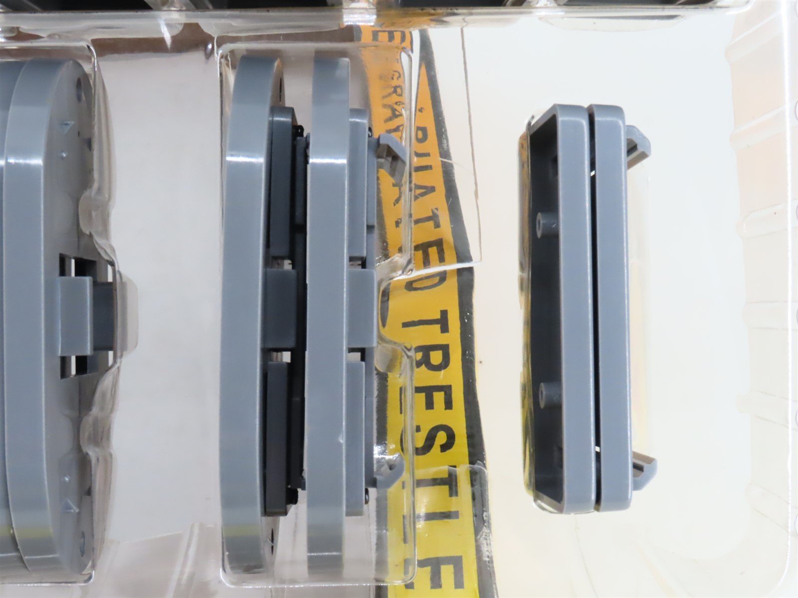 O 1/48 Scale MTH RailKing 40-1033 Graduated 24-Piece Trestle System