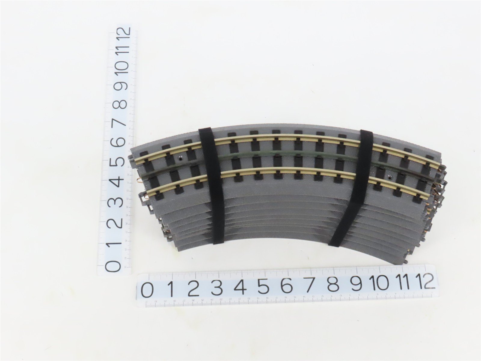 O Gauge 3-Rail MTH RailKing 40-1002 RealTrax O-31 Curved Track 27-Pack