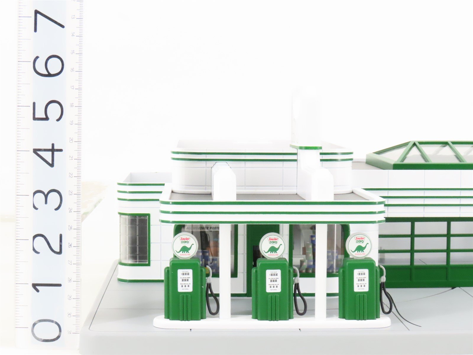 O Scale MTH Rail King 30-9101 Sinclair Operating Gas Station