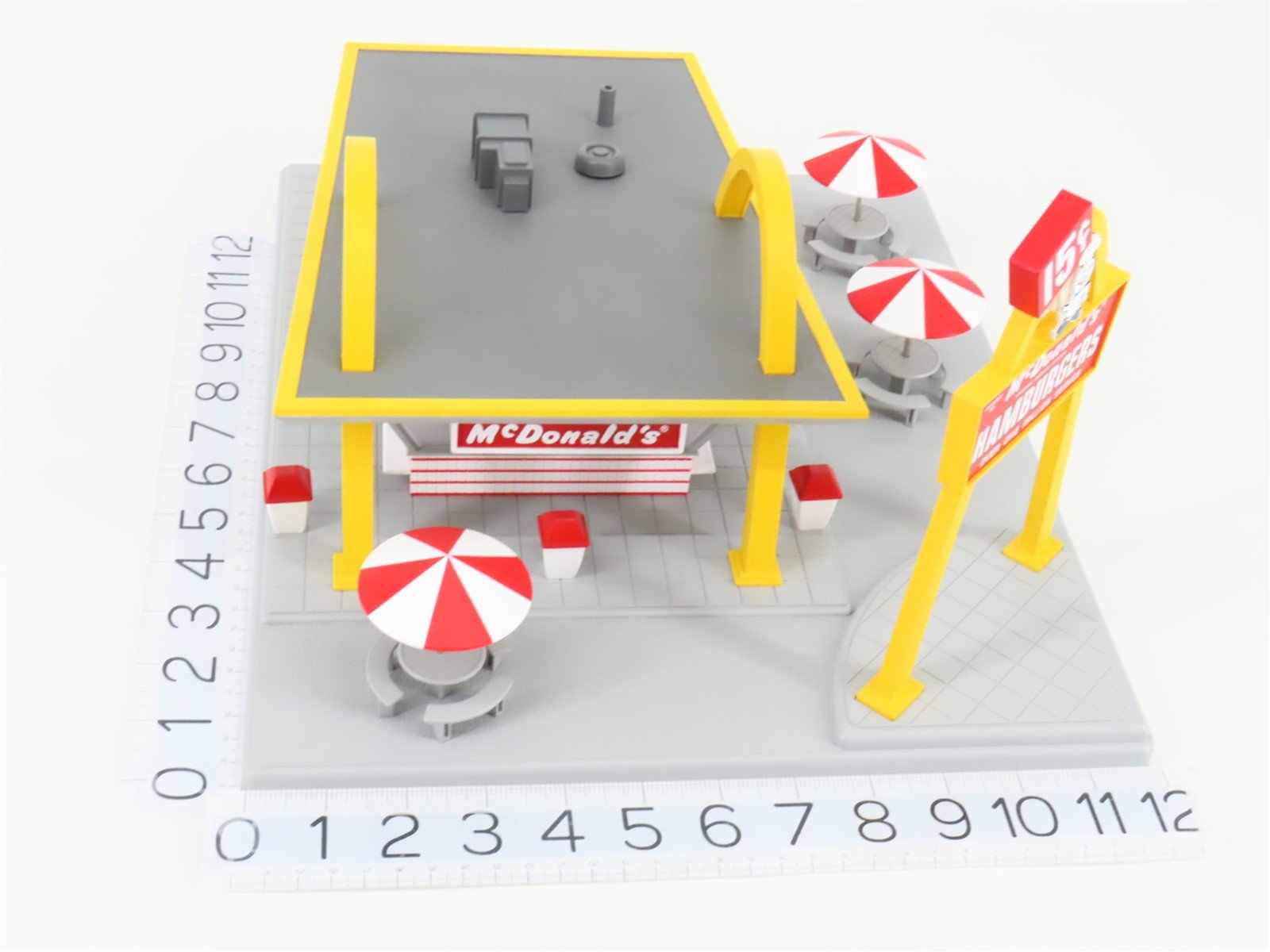 O Scale MTH Rail King 30-9034 Original McDonalds Restaurant