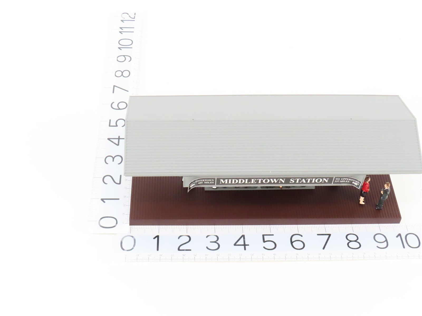 O Scale MTH Rail King 30-9107 Operating Passenger Station Platform