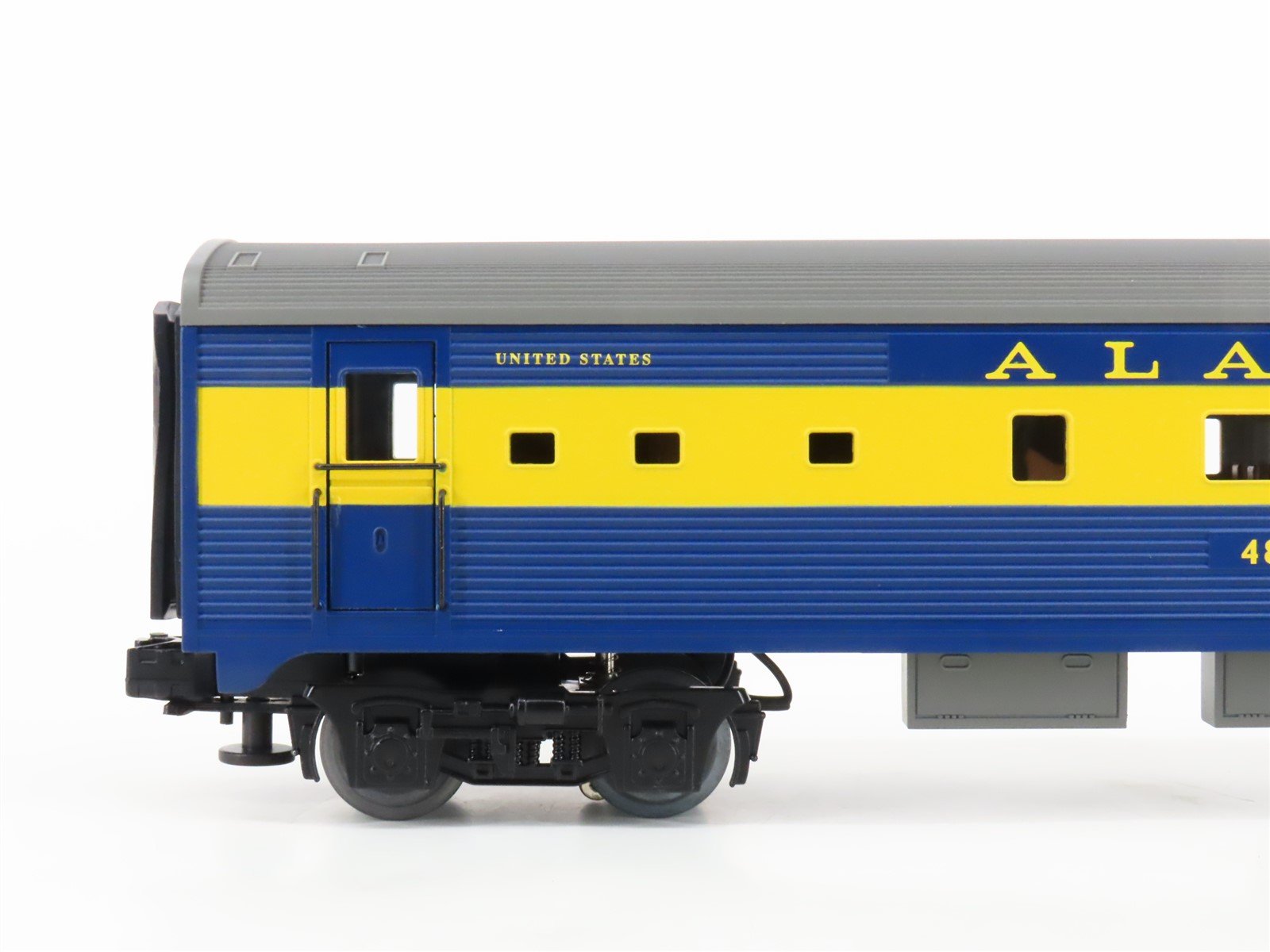 O Gauge 3-Rail Lionel 6-39053 ARR Alaska Streamliner Passenger 2-Car Pack