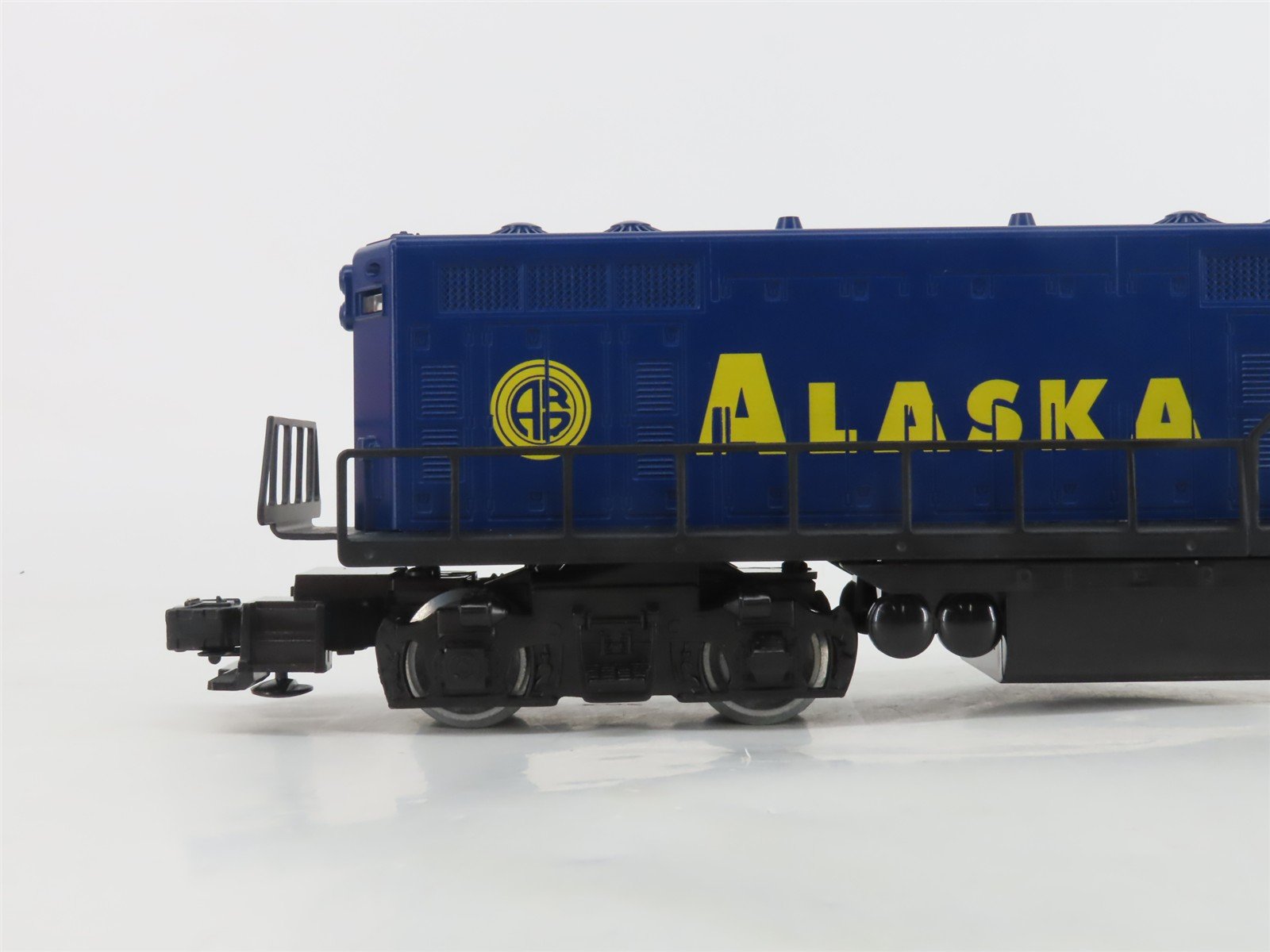 O Gauge 3-Rail Lionel 6-18878 ARR Alaska GP7 Diesel Locomotive #1803 wHorn Sound