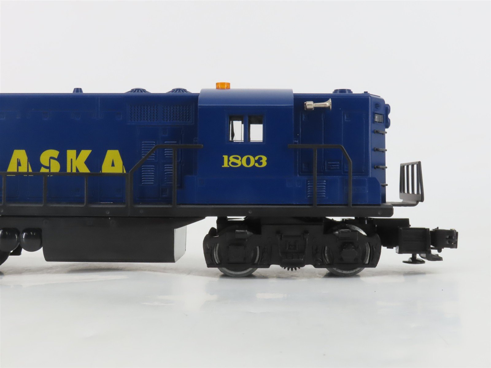 O Gauge 3-Rail Lionel 6-18878 ARR Alaska GP7 Diesel Locomotive #1803 wHorn Sound