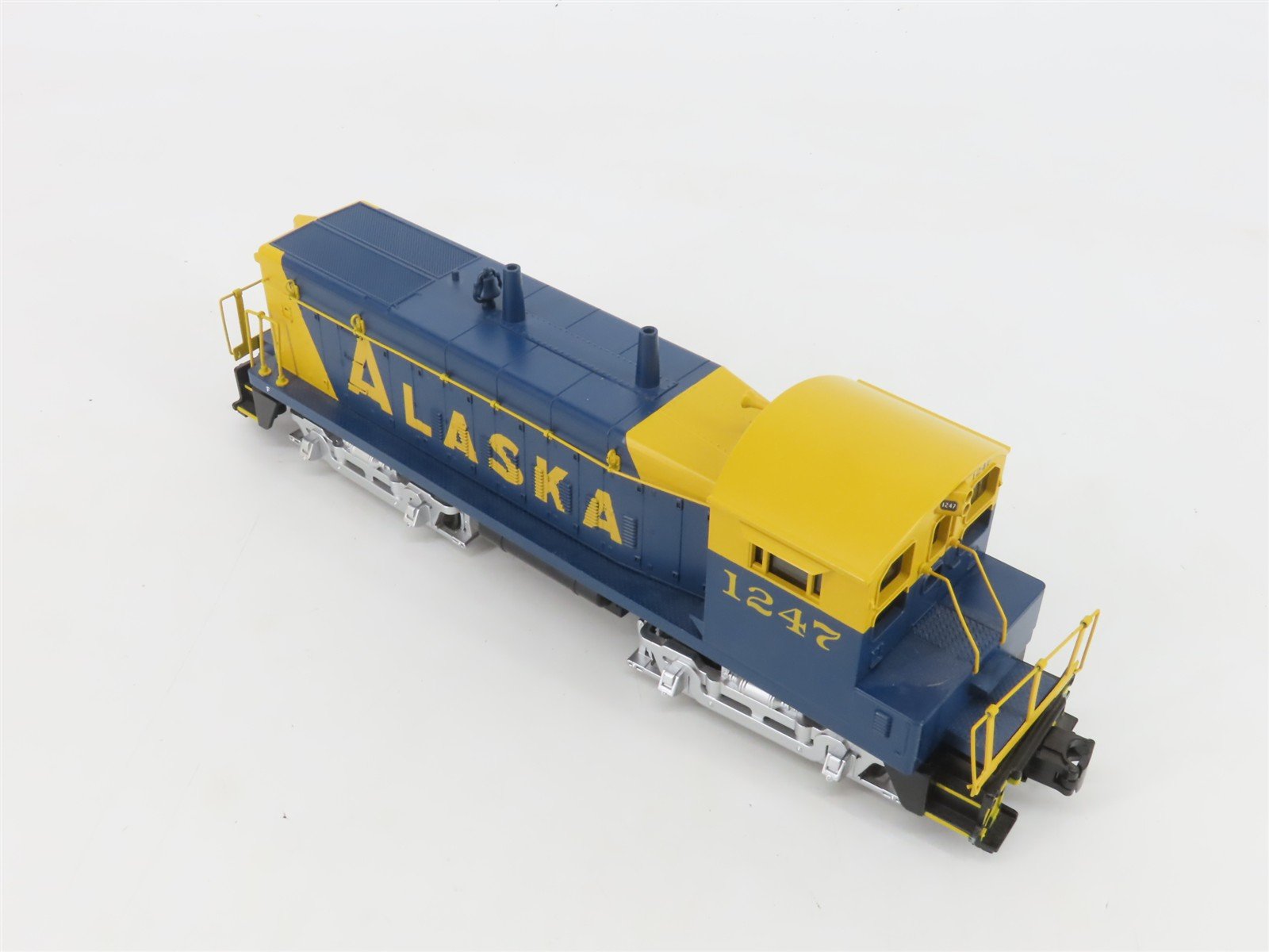 O Gauge 3-Rail MTH 30-2221-1 ARR Alaska SW8/9 Diesel Locomotive #1247