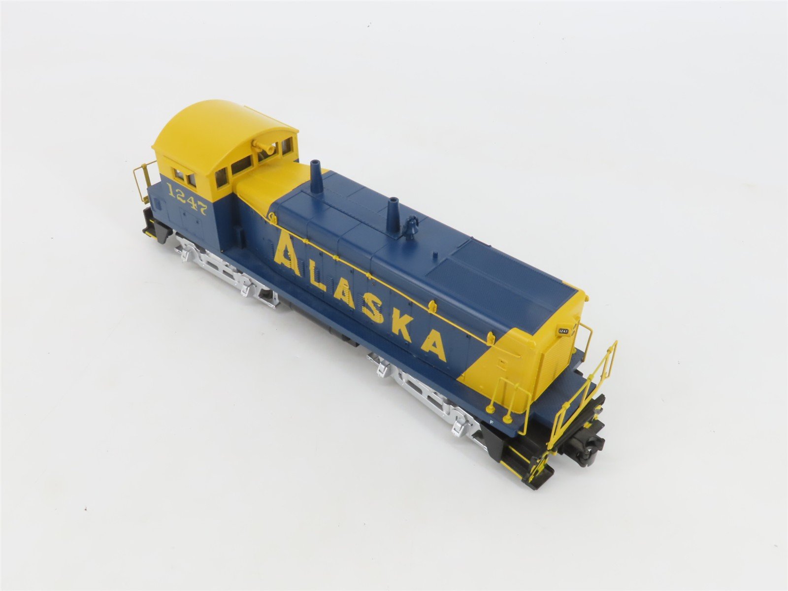 O Gauge 3-Rail MTH 30-2221-1 ARR Alaska SW8/9 Diesel Locomotive #1247