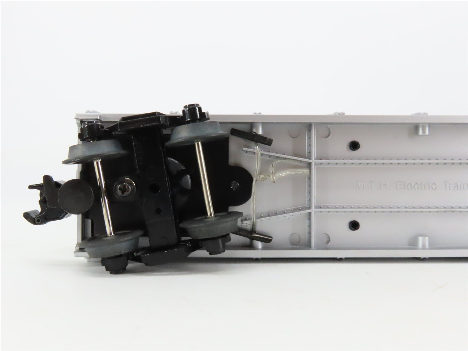 O27 3-Rail MTH RailKing 30-7666 Auto-Carrier #6767 w/ Ertl '67 Camero & Shelby